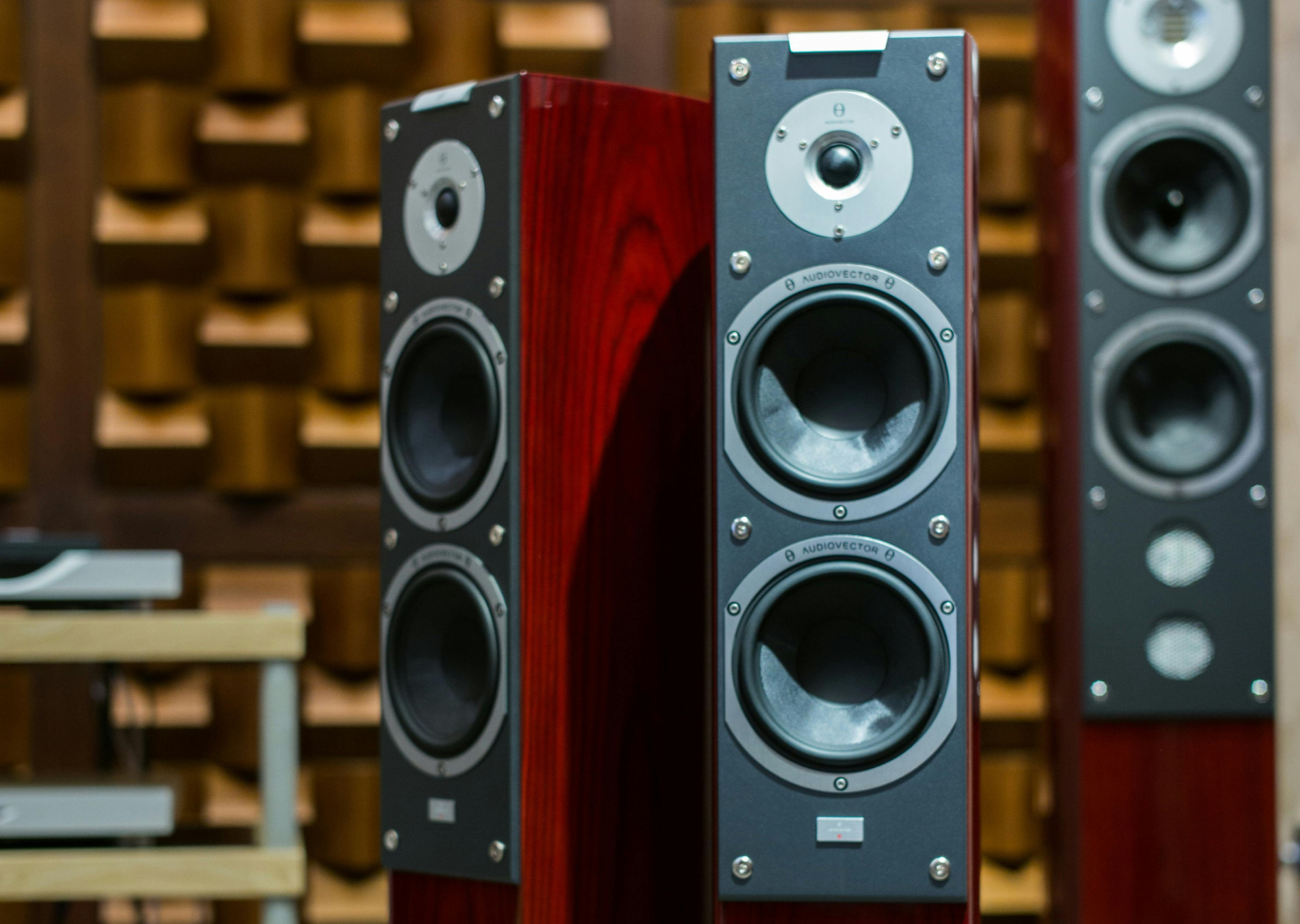 pre-owned speakers