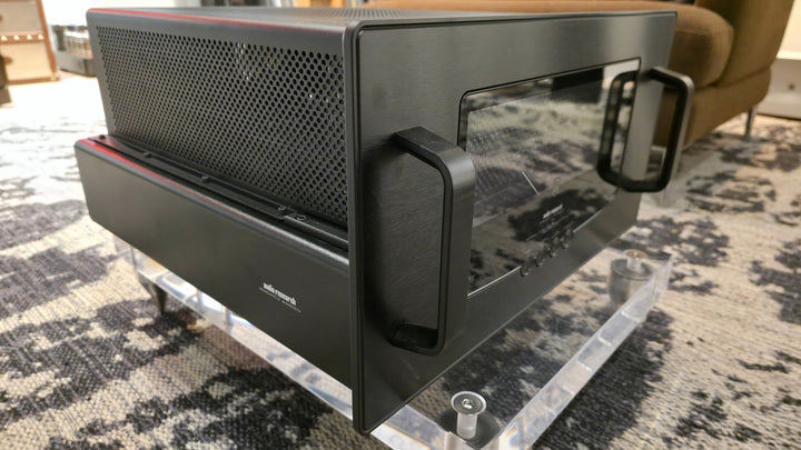 Audio Research Reference 160M Monoblock Amplifier Pair Mark I in Black Serial 53655 & 53656 EXCELLENT