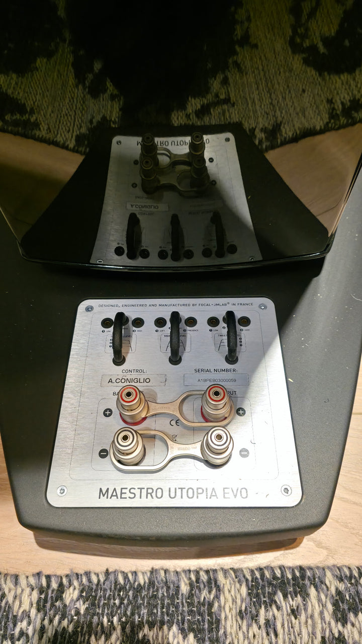 Focal Maestro Utopia Evo in Gloss Black with Crates EXCELLENT