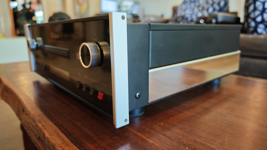 McIntosh MCD600 SACD CD Player Transport w Box & Remote EXCELLENT