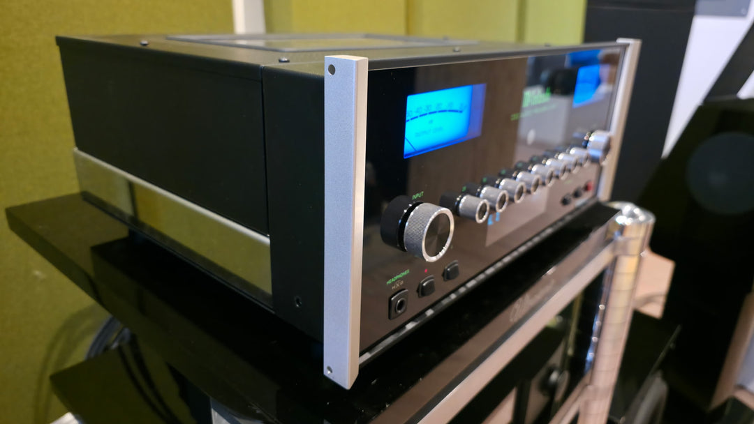 McIntosh C53 2-Channel Solid State Preamplifier MINT