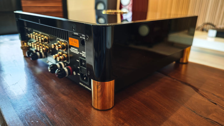 MBL N51 Integrated Amplifier in Gloss Black & Gold w Box EXCELLENT
