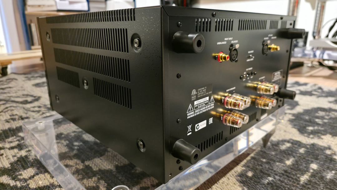 Rotel RB-1590 Stereo Amplifier in Black Serial 228-5511032 EXCELLENT