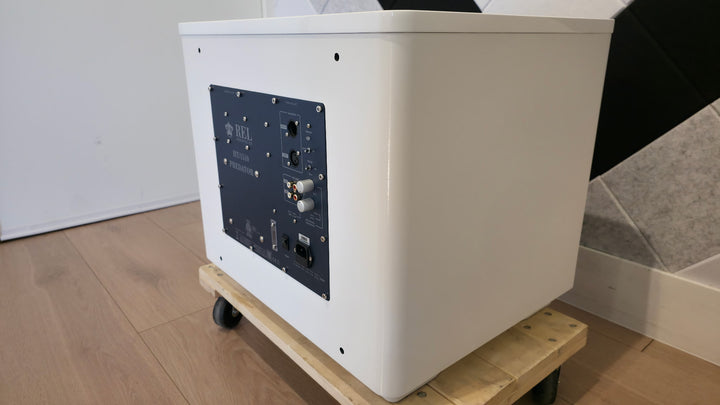 REL Acoustics HT/1510 Subwoofer in White MINT, Only 2 Months Old