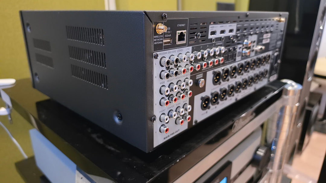 Anthem AVM 90 AVM-90 Preamplifier in Black w Box EXCELLENT