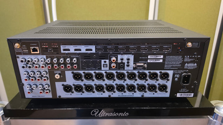 Anthem AVM 90 AVM-90 Preamplifier in Black w Box EXCELLENT