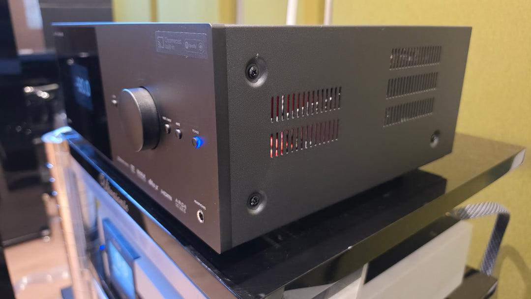 Anthem AVM 90 AVM-90 Preamplifier in Black w Box EXCELLENT