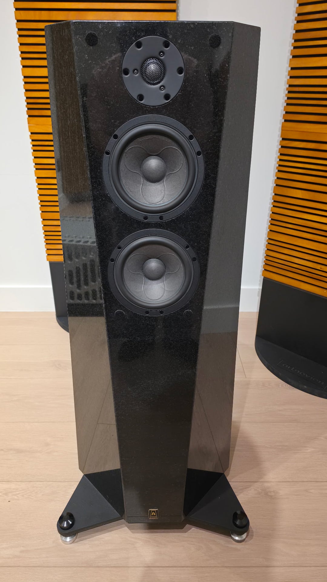 Acora Acoustics SRC-2 Full-Range Speakers in Nero Assoluto Black Granite w Crates EXCELLENT STORE DEMO