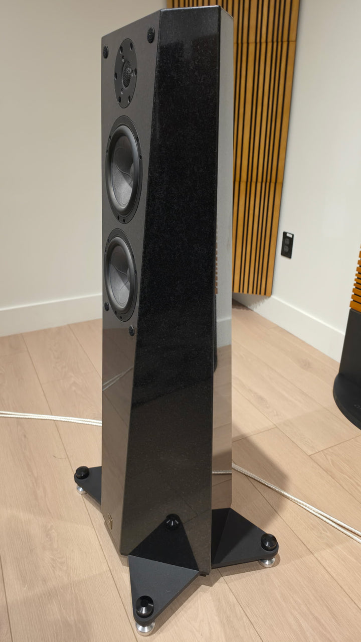 Acora Acoustics SRC-2 Full-Range Speakers in Nero Assoluto Black Granite w Crates EXCELLENT STORE DEMO