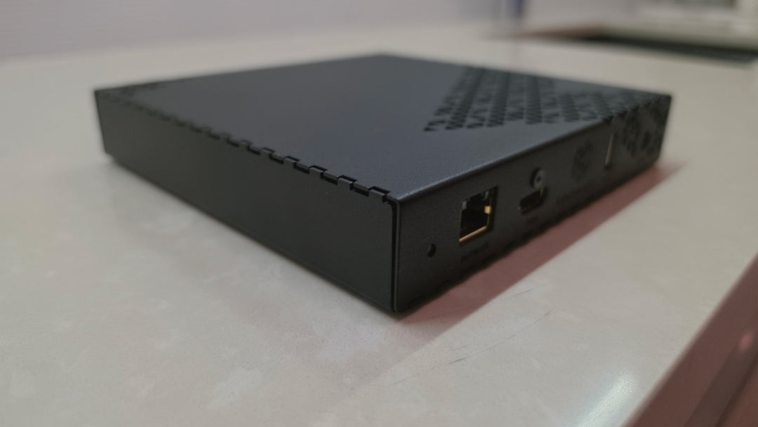 Kaleidescape Strato E Movie Player in Black EXCELLENT