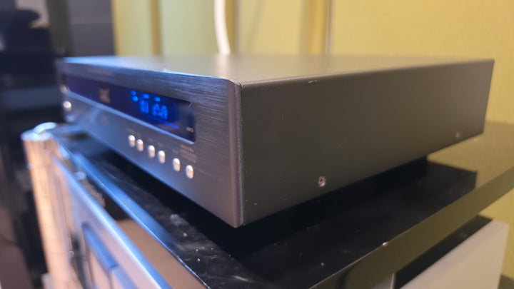 Cary Audio CD-308-T Vacuum Tube CD Player in Black EXCELLENT