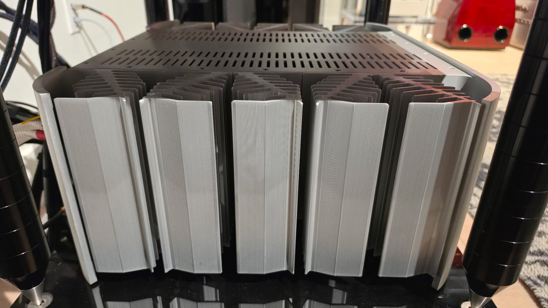 Plinius Reference A-150 Stereo / Mono Power Amplifier in Silver EXCELLENT