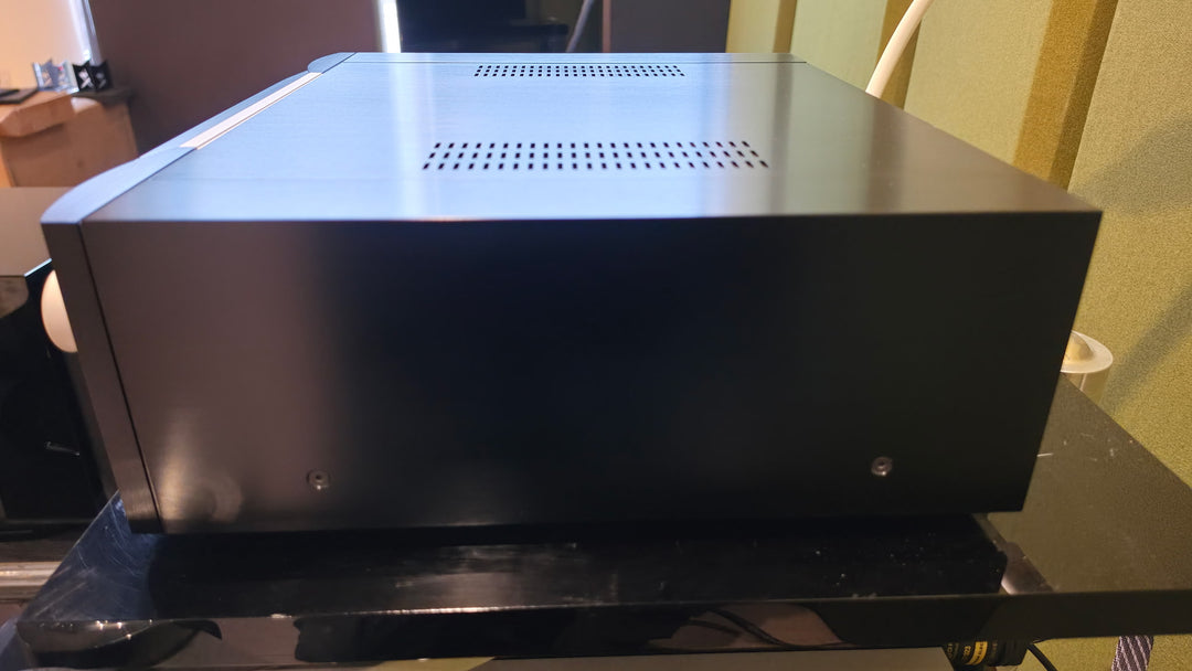 Mark Levinson No. 519 CD Audio Player & Music Streamer & DAC w Remote & Box EXCELLENT