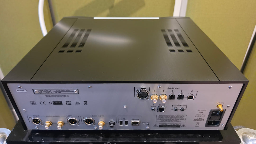 Mark Levinson No. 519 CD Audio Player & Music Streamer & DAC w Remote & Box EXCELLENT
