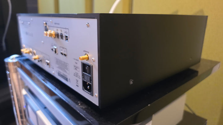 Mark Levinson No. 519 CD Audio Player & Music Streamer & DAC w Remote & Box EXCELLENT