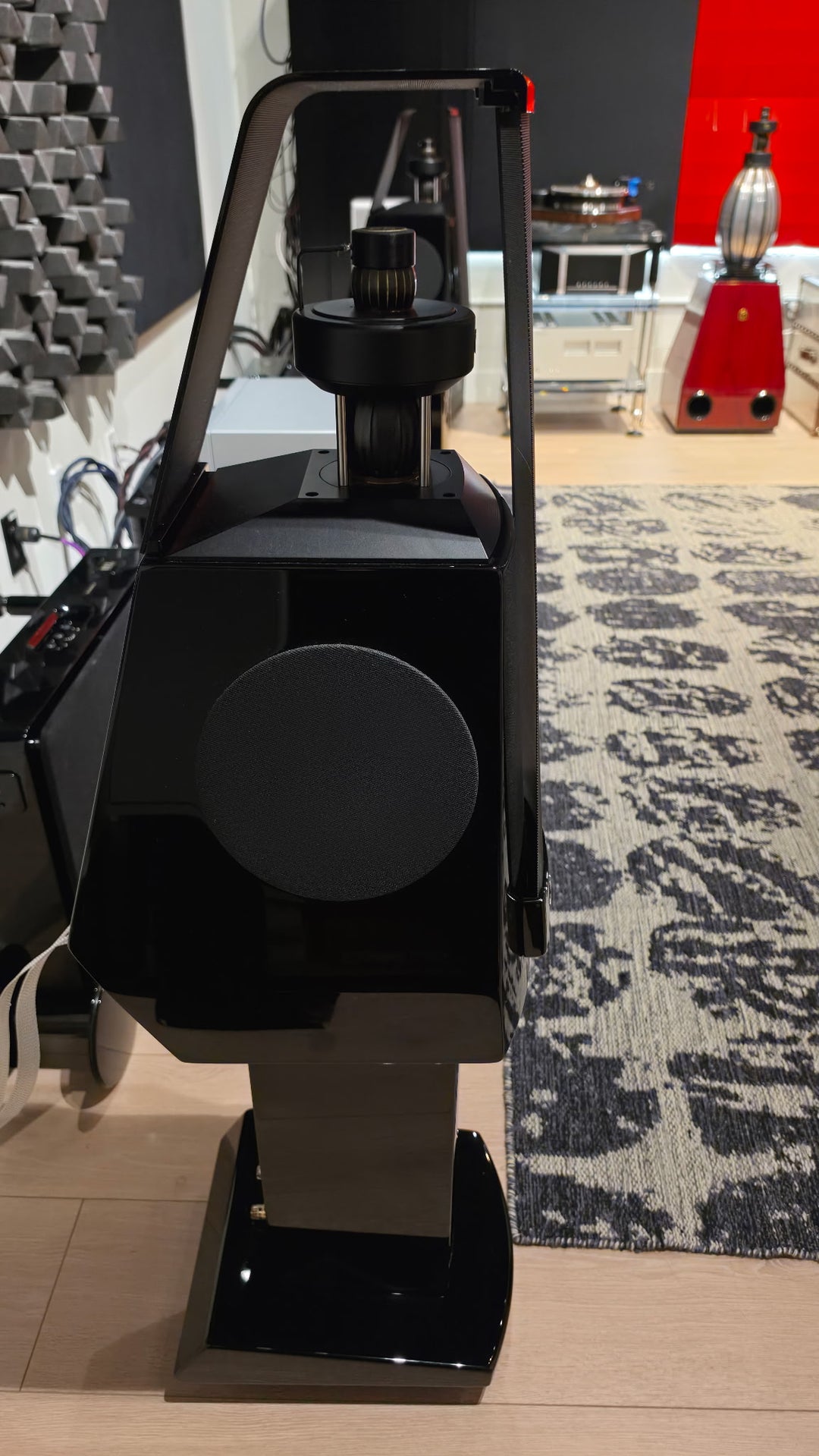 MBL Radialstrahler 120 Loudspeakers Speakers in Gloss Black EXCELLENT