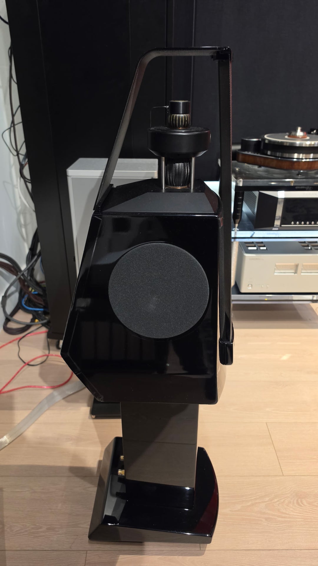 MBL Radialstrahler 120 Loudspeakers Speakers in Gloss Black EXCELLENT