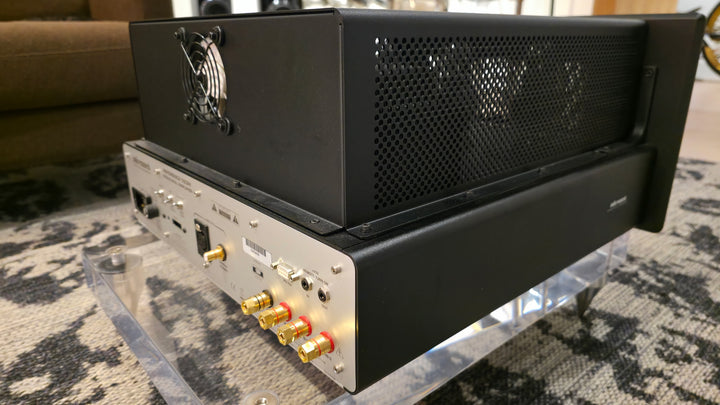 Audio Research Reference 160M Monoblock Amplifier Pair Mark I in Black Serial 53655 & 53656 EXCELLENT