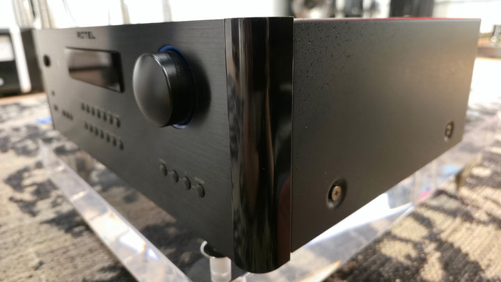 Rotel RC-1590 Stereo Preamplifier in Black Serial 229-9031067 EXCELLENT