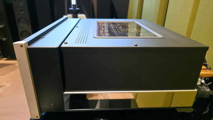 McIntosh C53 2-Channel Solid State Preamplifier MINT
