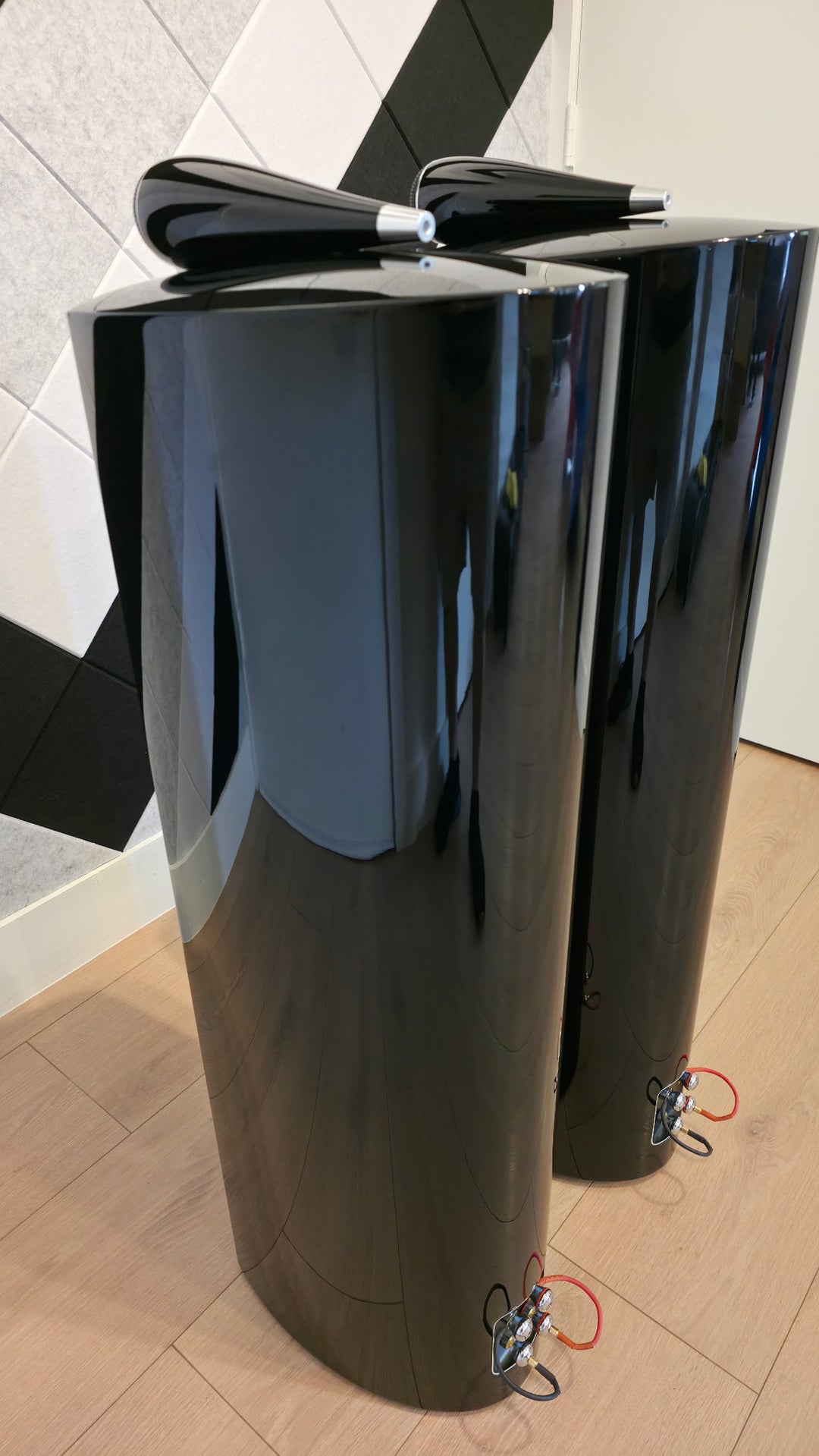 B&W Bowers & Wilkins 804 D3 in Gloss Black EXCELLENT