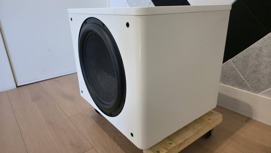 REL Acoustics HT/1510 Subwoofer in White MINT, Only 2 Months Old