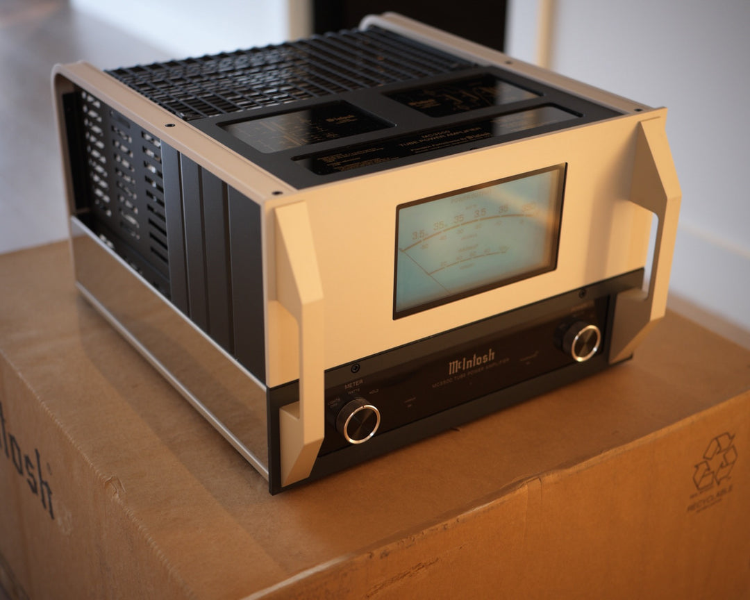 McIntosh MC3500 Monoblock Amplifier Pair with Boxes Serial AJV1100 & AJV1101 EXCELLENT