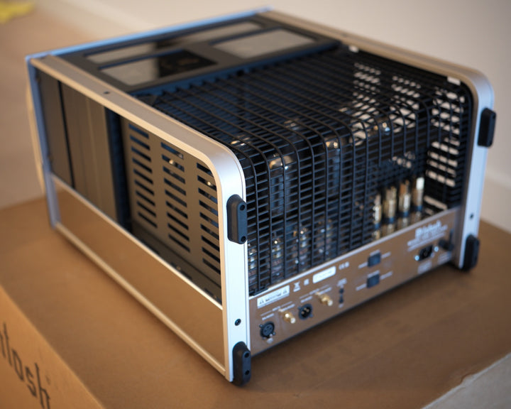 McIntosh MC3500 Monoblock Amplifier Pair with Boxes Serial AJV1100 & AJV1101 EXCELLENT