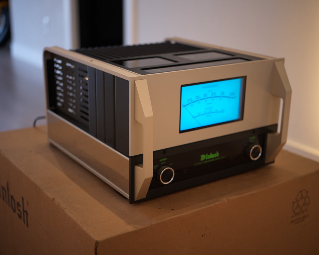 McIntosh MC3500 Monoblock Amplifier Pair with Boxes Serial AJV1100 & AJV1101 EXCELLENT