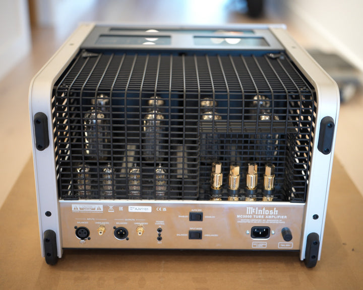 McIntosh MC3500 Monoblock Amplifier Pair with Boxes Serial AJV1100 & AJV1101 EXCELLENT