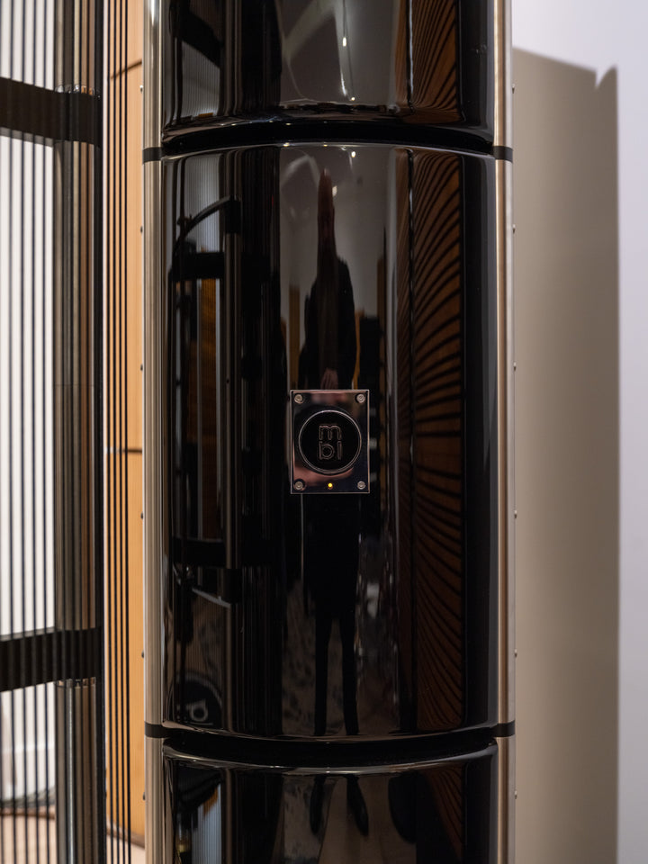 MBL Radialstrahler 101 X-Treme MKII Full-Range Speakers with Bass Towers in Gloss Black w Crates EXCELLENT STORE DEMO