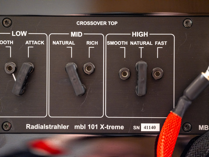 MBL Radialstrahler 101 X-Treme MKII Full-Range Speakers with Bass Towers in Gloss Black w Crates EXCELLENT STORE DEMO