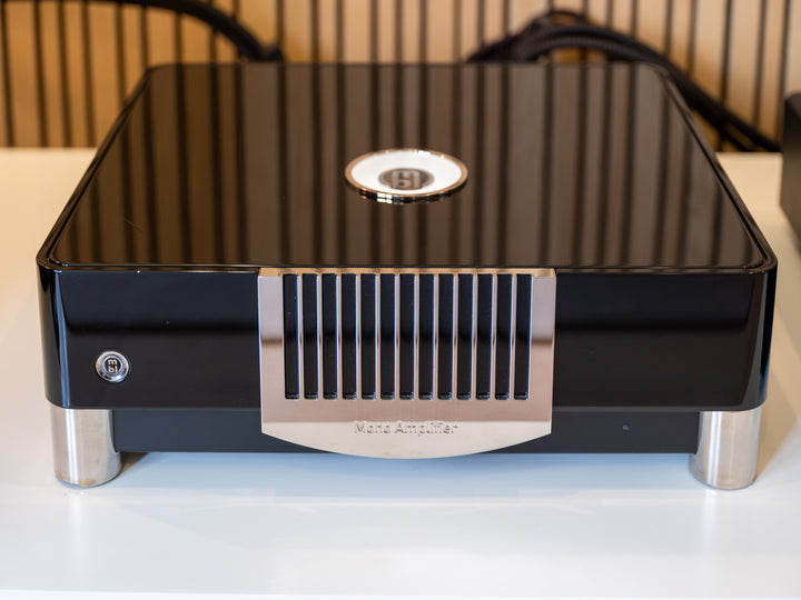 MBL N15 Noble Line Monoblock Power Amplifier Pair in Gloss Black w Box EXCELLENT STORE DEMO