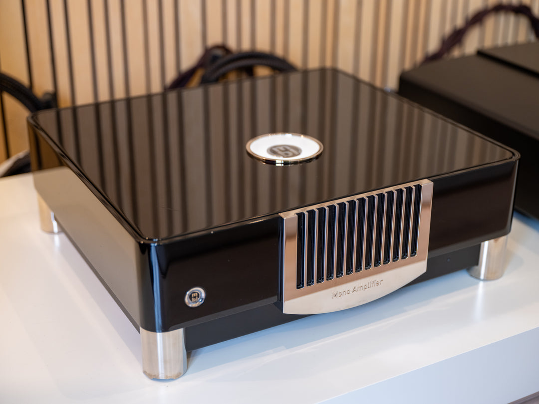 MBL N15 Noble Line Monoblock Power Amplifier Pair in Gloss Black w Box EXCELLENT STORE DEMO