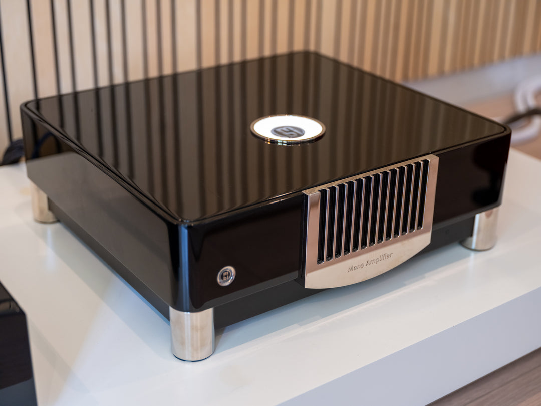 MBL N15 Noble Line Monoblock Power Amplifier Pair in Gloss Black w Box EXCELLENT STORE DEMO