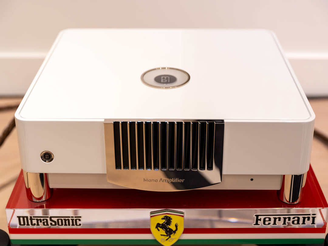 MBL N15 Noble Line Monoblock Power Amplifier Pair in Gloss White w Box EXCELLENT STORE DEMO