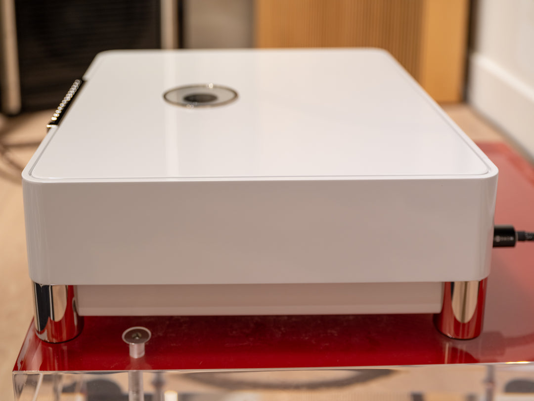 MBL N15 Noble Line Monoblock Power Amplifier Pair in Gloss White w Box EXCELLENT STORE DEMO