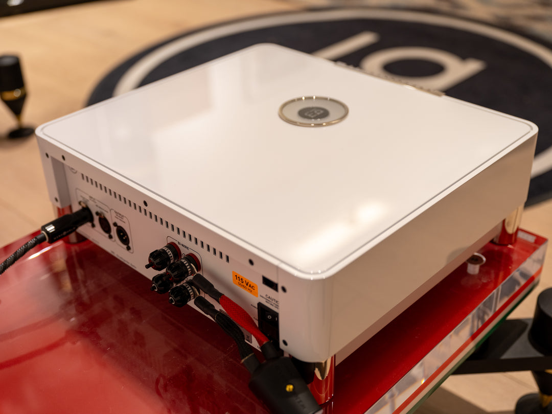 MBL N15 Noble Line Monoblock Power Amplifier Pair in Gloss White w Box EXCELLENT STORE DEMO