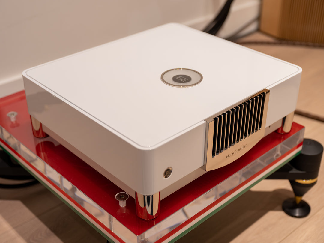 MBL N15 Noble Line Monoblock Power Amplifier Pair in Gloss White w Box EXCELLENT STORE DEMO