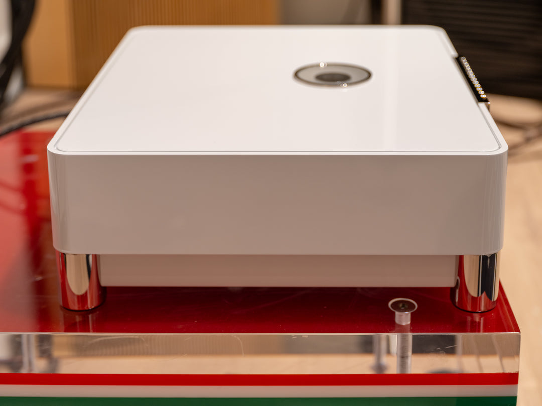 MBL N15 Noble Line Monoblock Power Amplifier Pair in Gloss White w Box EXCELLENT STORE DEMO