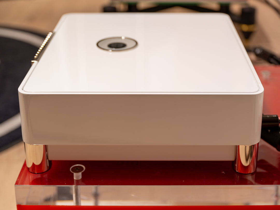 MBL N15 Noble Line Monoblock Power Amplifier Pair in Gloss White w Box EXCELLENT STORE DEMO