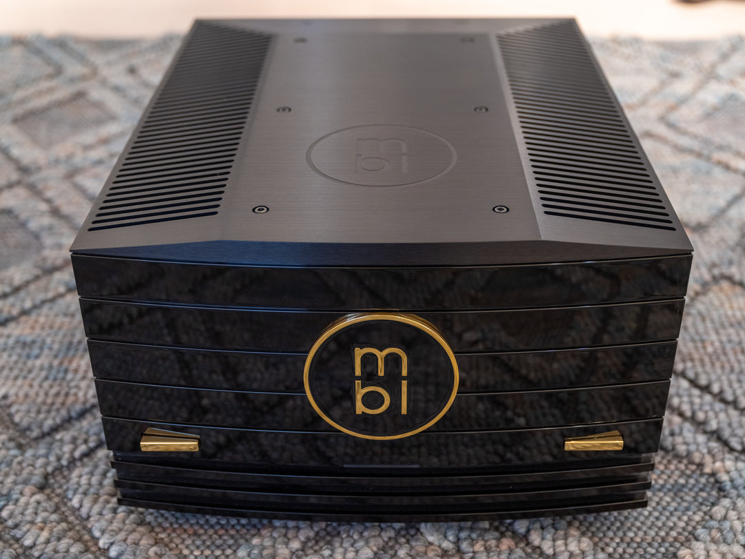 MBL 9008 A Monoblock Amplifier Pair in Black w Boxes MINT STORE DEMO