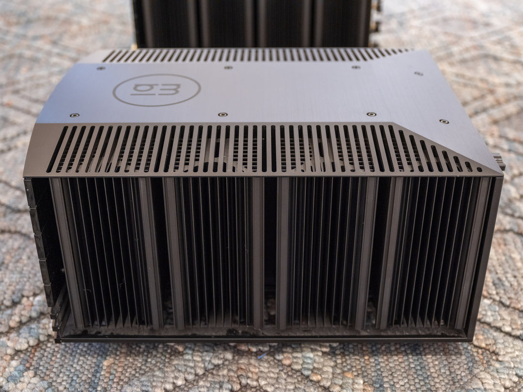 MBL 9008 A Monoblock Amplifier Pair in Black w Boxes MINT STORE DEMO