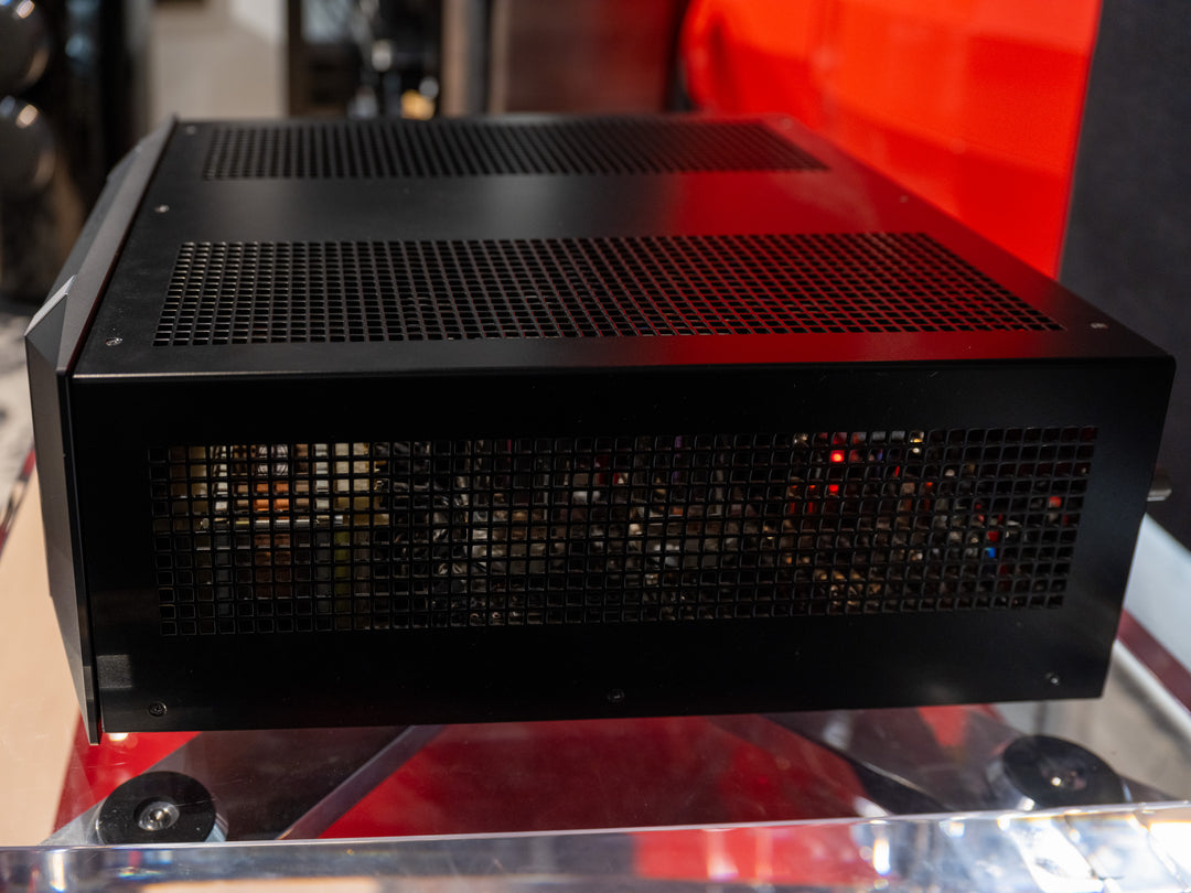 Thrax Enyo MkII Signature Vacuum Stereo Integrated Amplifier in Black w Box Serial 116113 VERY GOOD