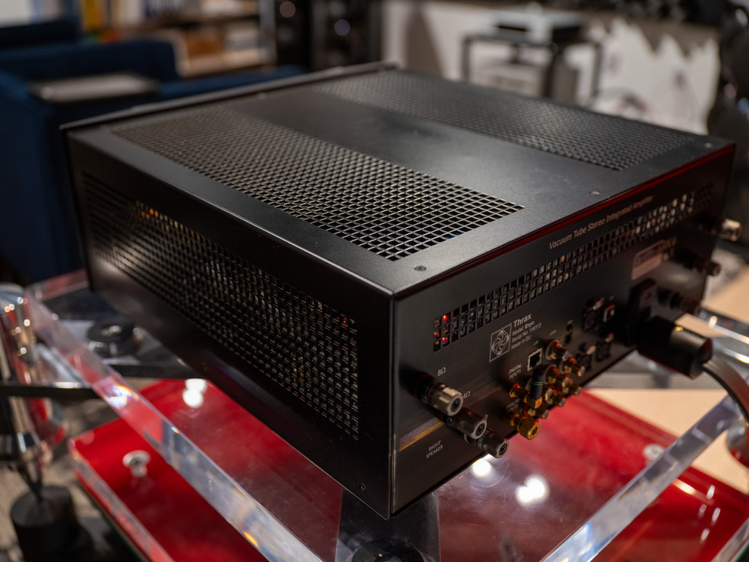 Thrax Enyo MkII Signature Vacuum Stereo Integrated Amplifier in Black w Box Serial 116113 VERY GOOD