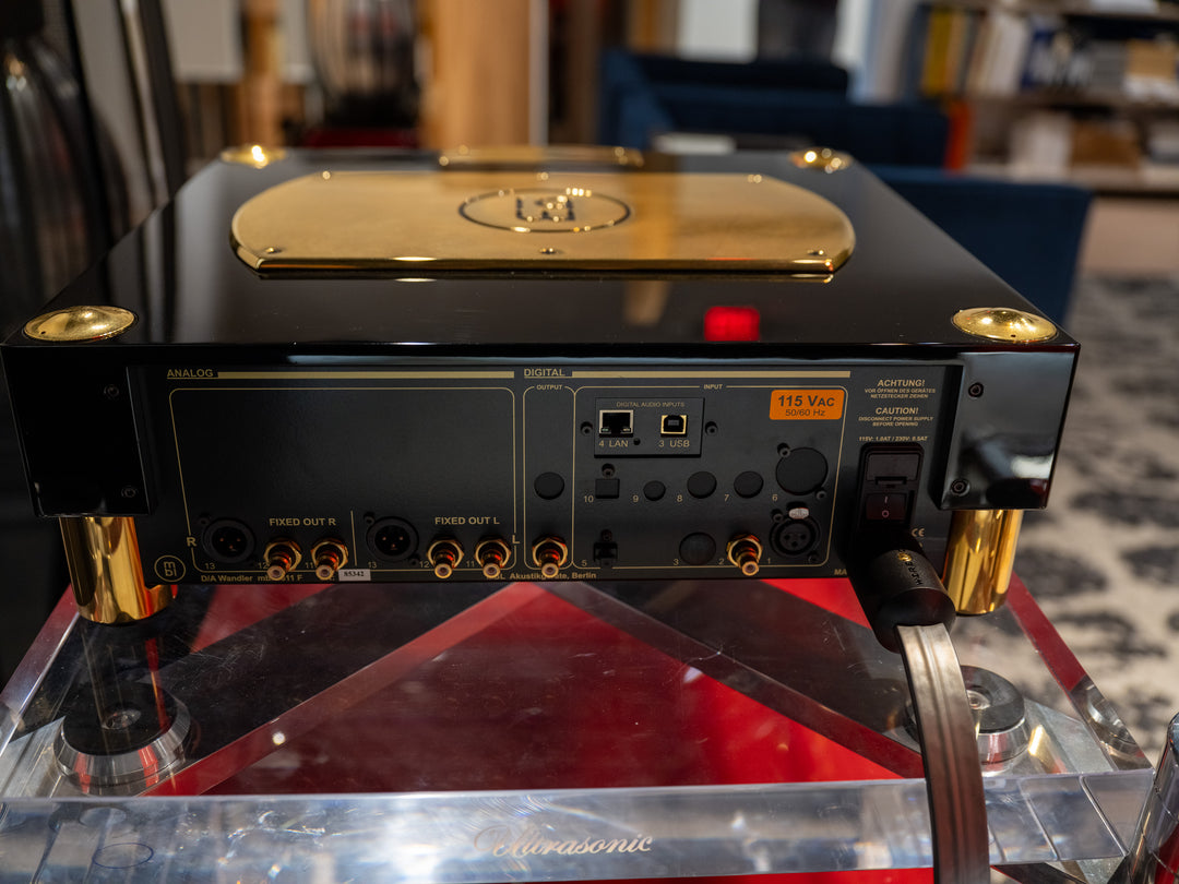 MBL 1611 F D/A Digital to Analog Converter w Roon Card in Gloss Black & Gold VERY GOOD