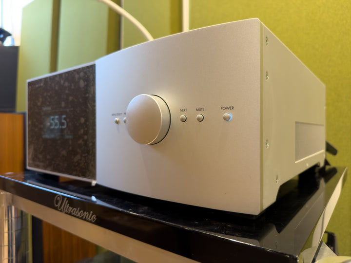 Anthem STR Integrated Amplifer in Silver MINT