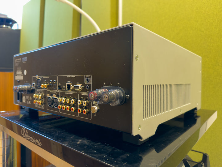 Anthem STR Integrated Amplifer in Silver MINT