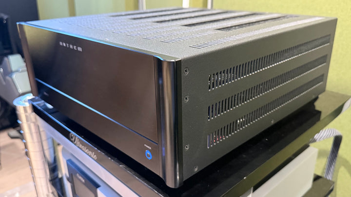 Anthem MCA 525 5-Channel Power Amplifier in Black w Box EXCELLENT