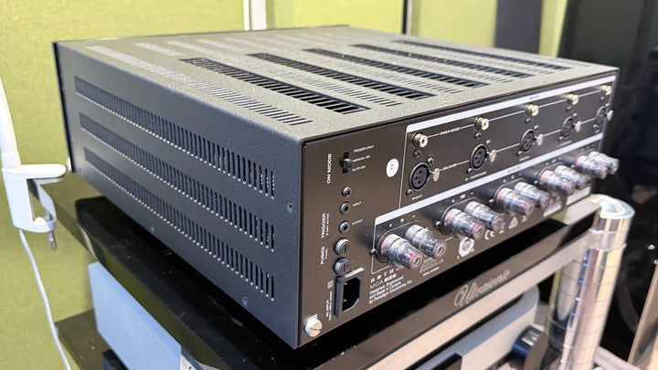Anthem MCA 525 5-Channel Power Amplifier in Black w Box EXCELLENT